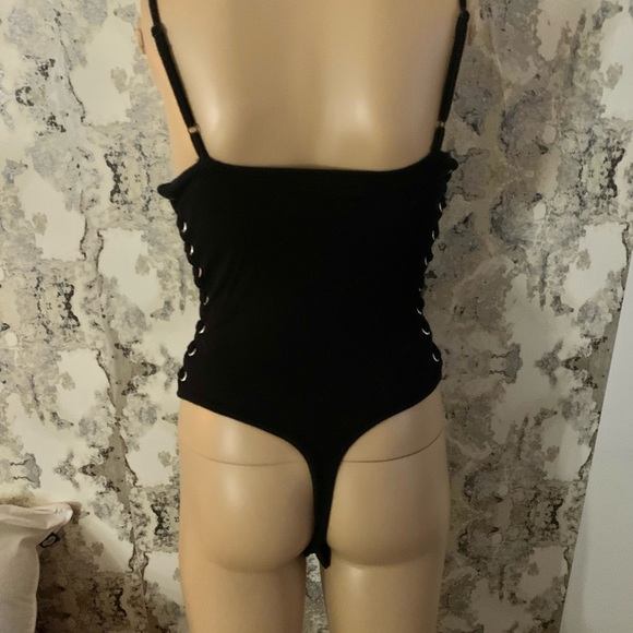 BLACK LACE UP DETAIL BODYSUIT - Picture 4 of 4